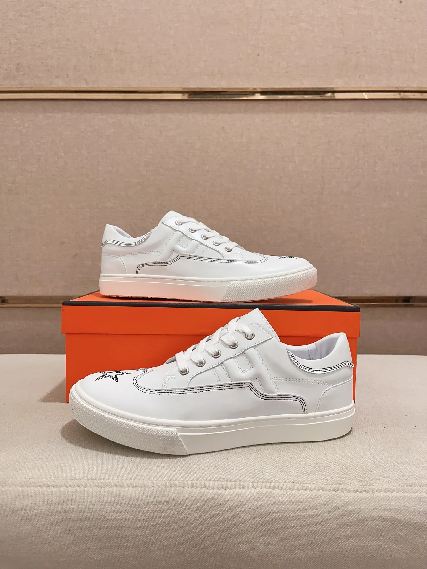 Men's clothing and shoes💰: 400💰《HERMES》【Classic Original Version】Hermès; Top 🔝 Purchasing Agency 🔍🔍Men's latest 🇺🇸 counter sales simultaneously, original ▲▲cowhide imported from Italy ▲▲Exquisite workmanship (Italian 🇮🇹Imported water-dyed 🐂cowhide lining) sole: original sole provided by the original factory, ⚠️exclusive double-layer activity·TPR·rubber·combined molded outsole; Code number: 38-44 (45/46 can be customized, non-refundable)